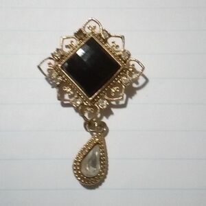 Elegant Vintage Black and Gold Brooch